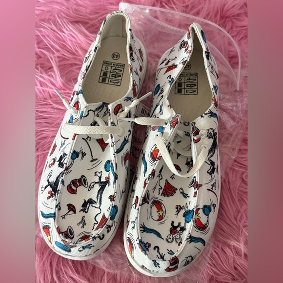 Cartoon print loafers unisex size US men's 9.5 or 10, women US size 12 or 12.5 - Picture 5 of 10